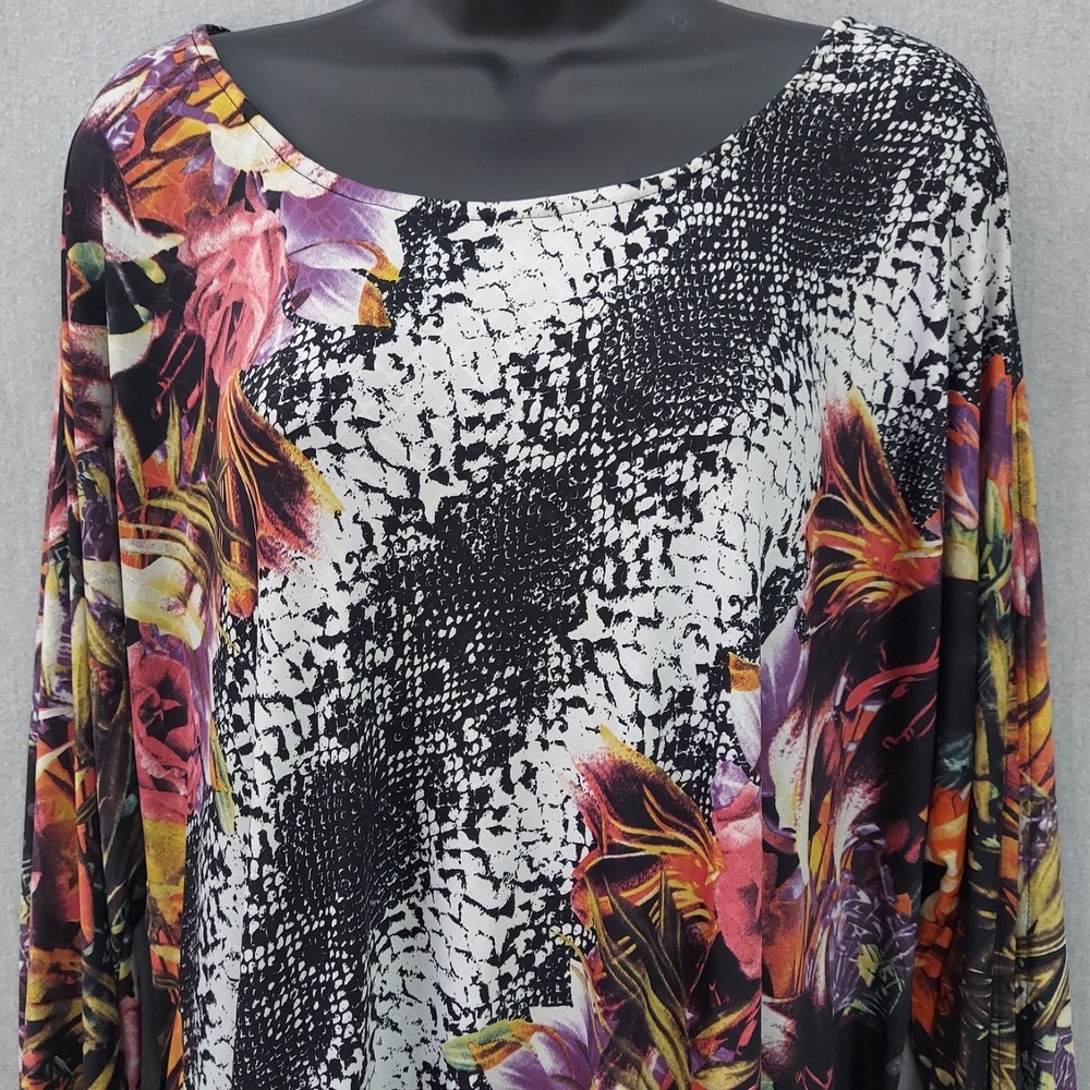 Monroe & Main Floral Abstract Top Women 2X Bell Sleeve Slit Arm Boho Artsy Flowy - Picture 3 of 16